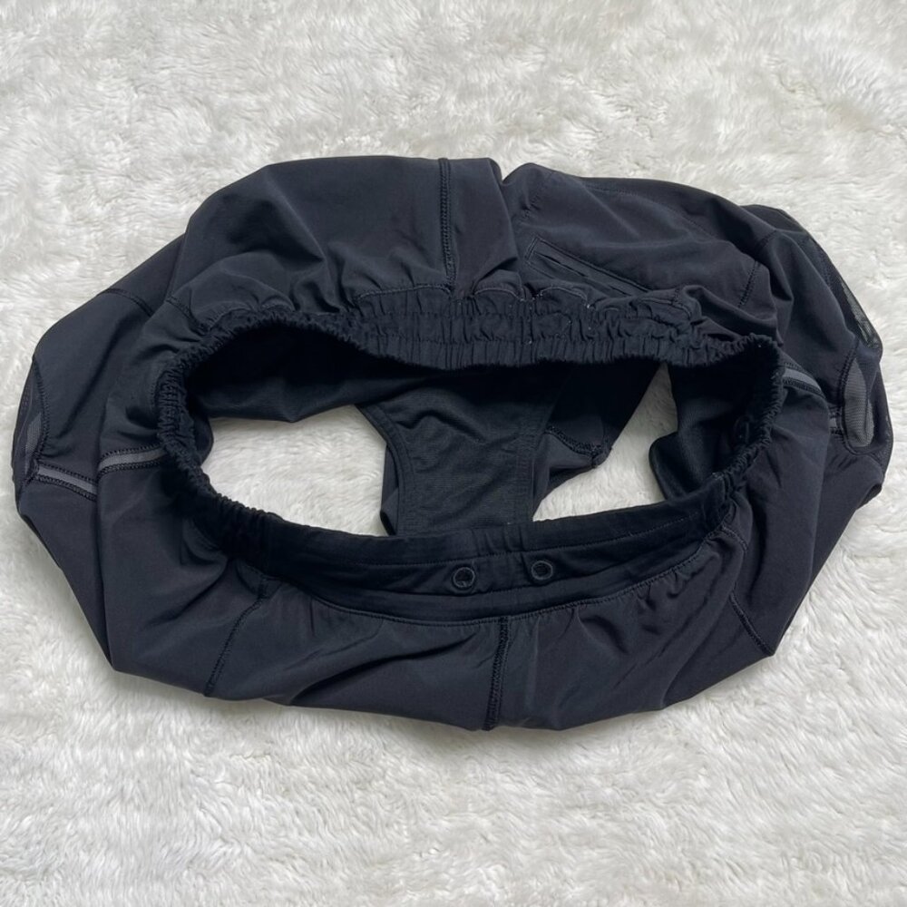 Lululemon Women's Black Hotty Hot Shorts Size 6 - Picture 9 of 10